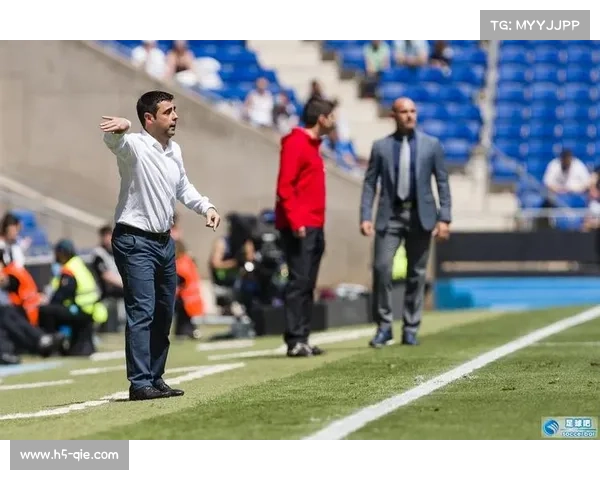 西班牙足协纪律委员会重罚塞维利亚,球员教练均遭禁赛